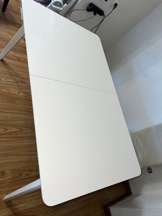 Продам стол и стулья! Срочно!