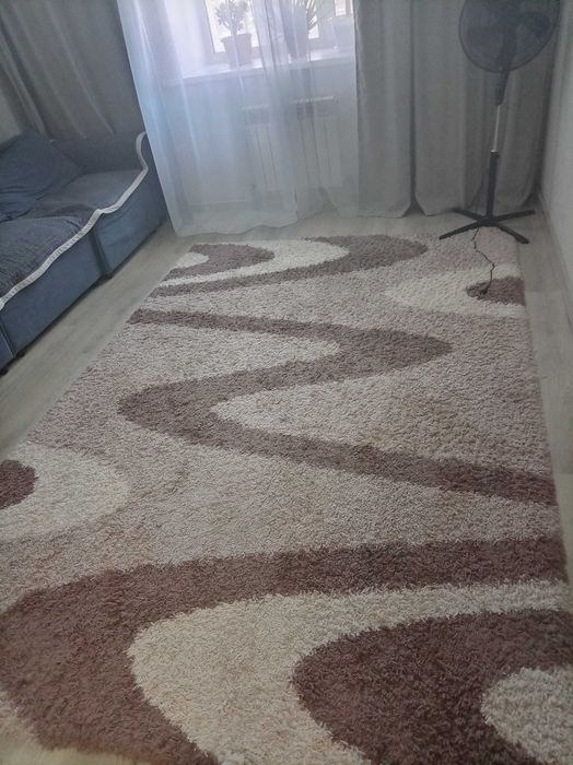 Ковёр в хорошем состоянии