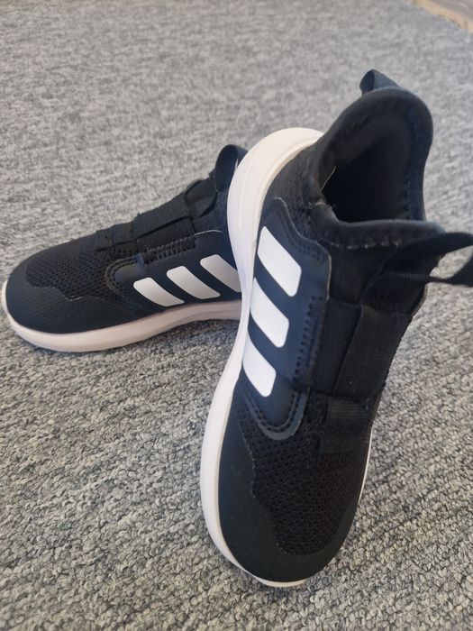 Adidasi ADIDAS 26