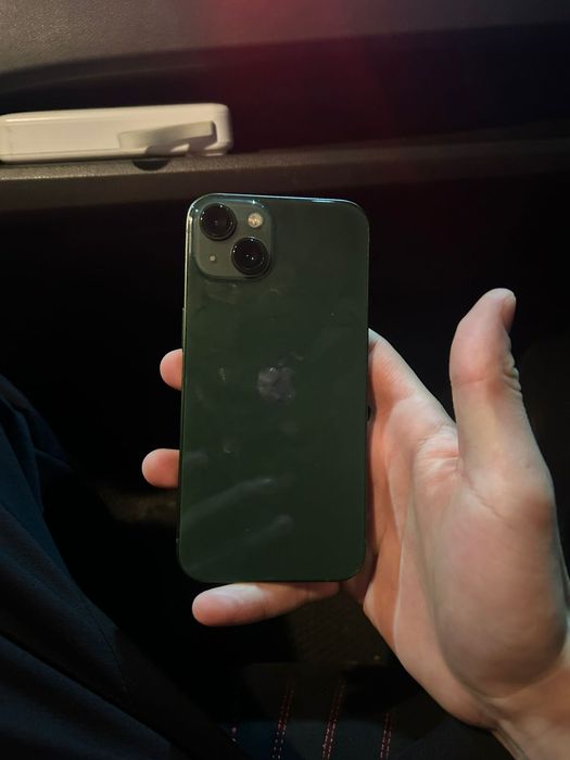 Айфон 13 продам.