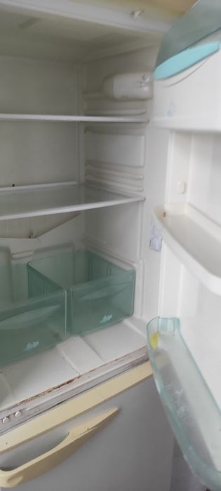 Продам б/у холодильник