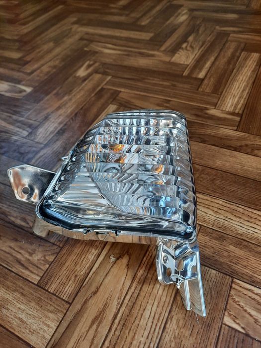 Фара на максискутер.