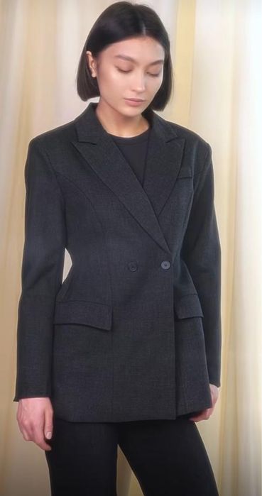 Пиджак приталенный