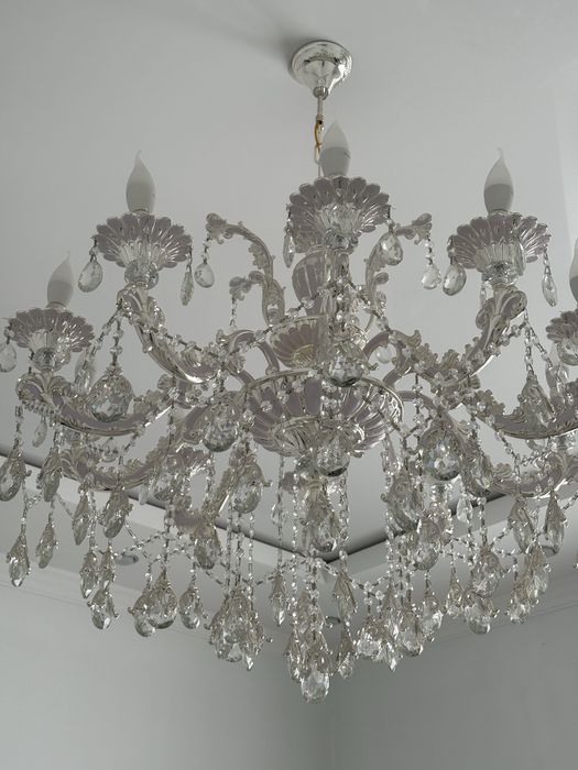 Люстра продается