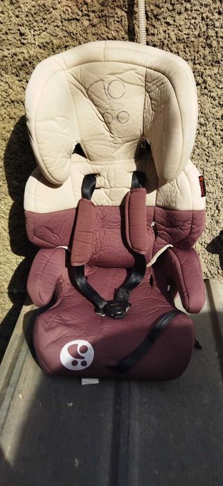 Детско столче за кола Lorelli.