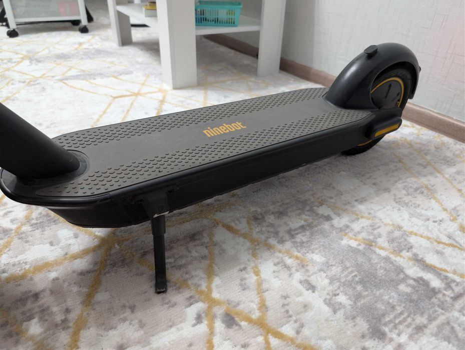 Электросамокат Segway Ninebot G30P