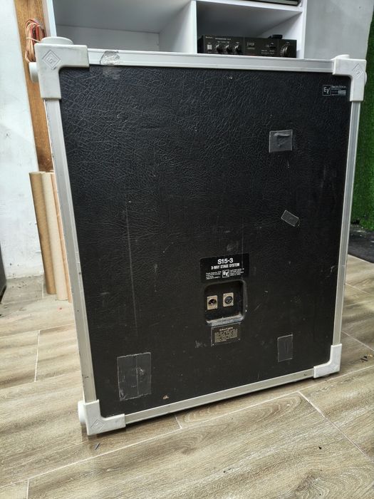 Професионални тонколони Electro-Voice S-15.3