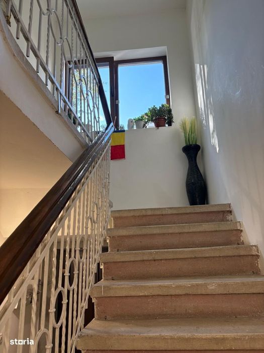 ULTRACENTRAL - Apartament situat la etajul 1 al unei case