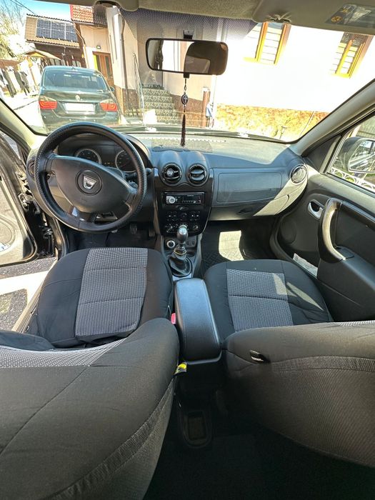 Vând Dacia Duster 1.5 dCi 4x4, an fabricație 2011