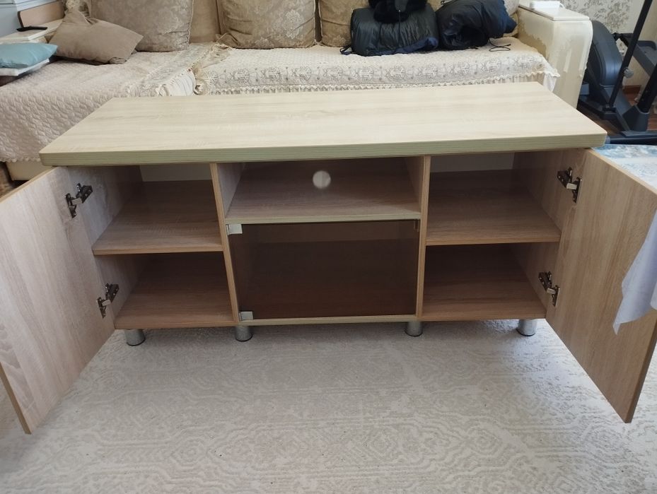 Тумба ,в отличном состоянии ,очень крепкая .