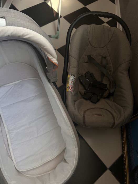 Продам коляску Adamex