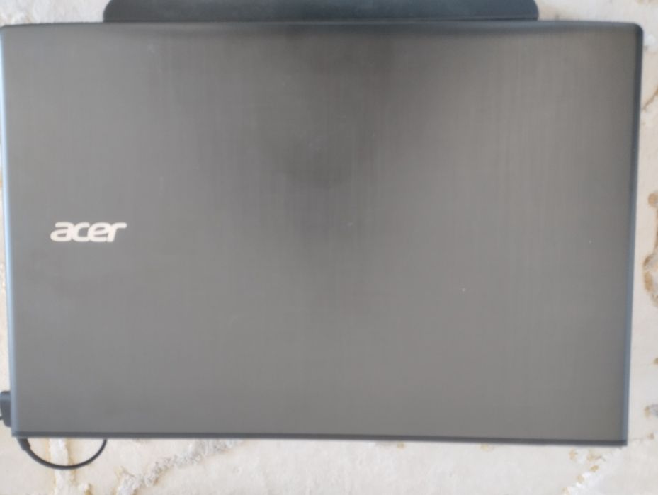 Ноутбук Acer Aspire E5-576G-50GL