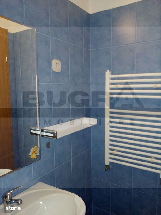 Apartament cu 3 camere, 80 mp, decomandat, parcare, zona Traian Mosoiu