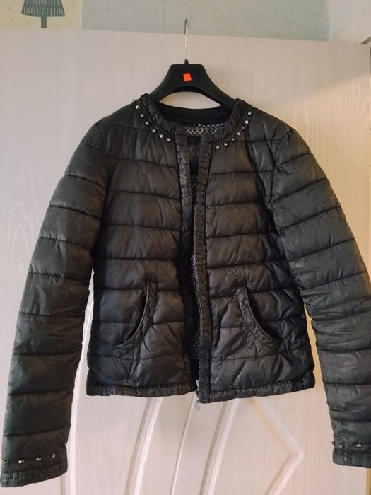 Преходно яке Guess