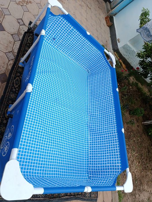 Продаю бассейн  состояни самолёт