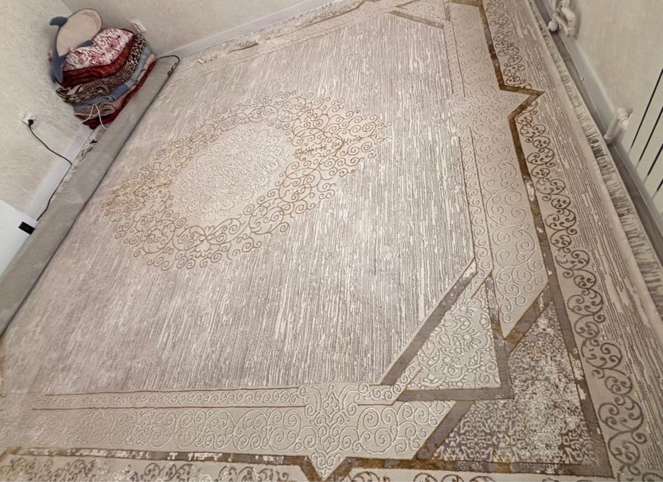 Ковёр!почти новый