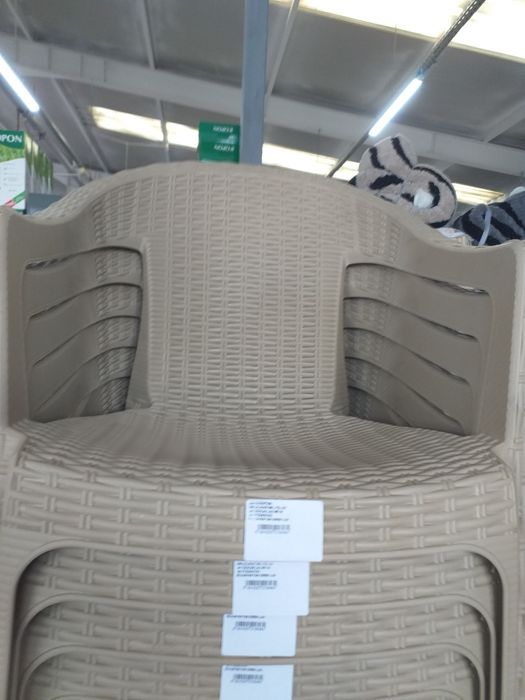 Vand scaune de ratan pentru terase