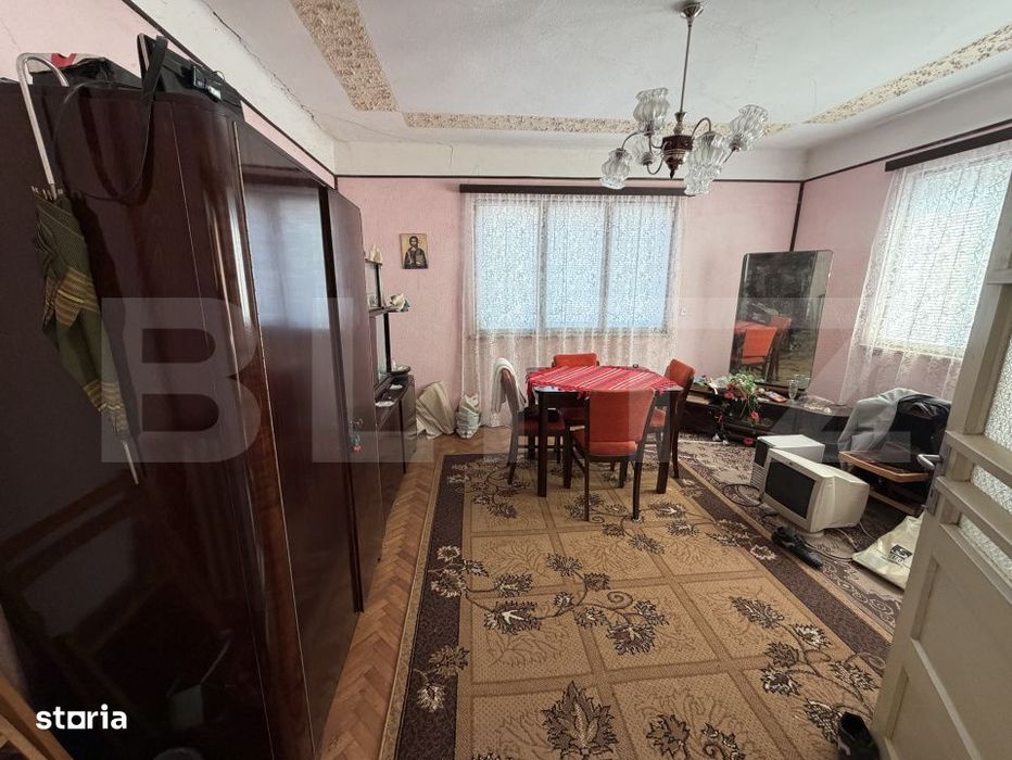 Casa cu 4 camere 120 mp si un teren de 800 mp