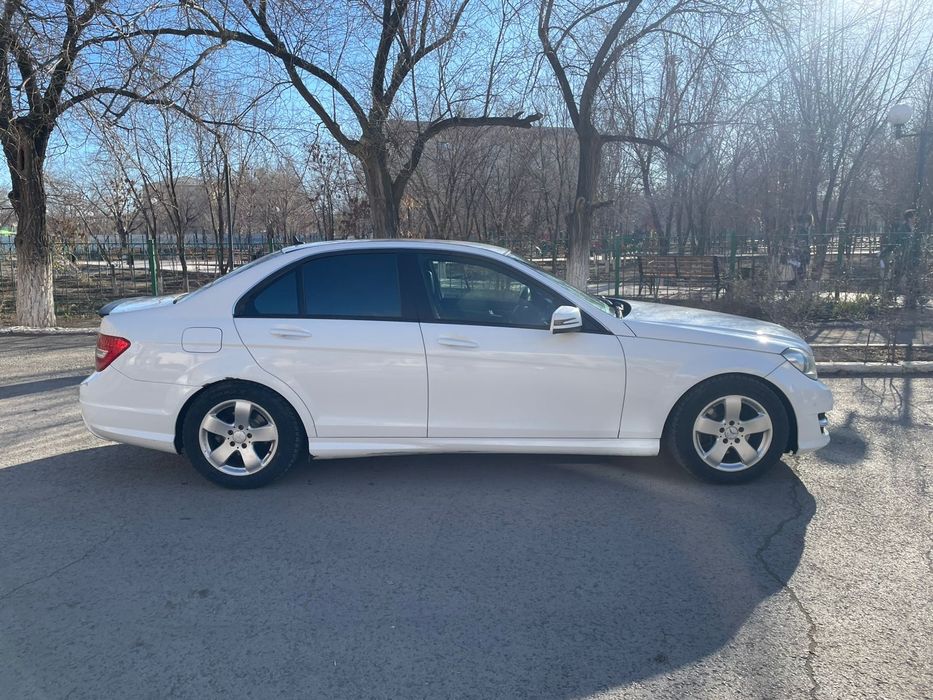 Мерседес  C180 автомат