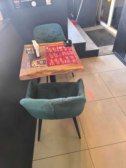 Mobilier pentru domeniul HORECA