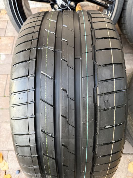 Jante NOI Originale Audi RS7 + Anvelope NOI 22