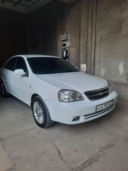 Lasetti sotiladi 2012 yil