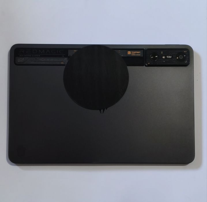 Red magic nova, 512GB, 16+12RAM, 10.9 inchi, 144Hz