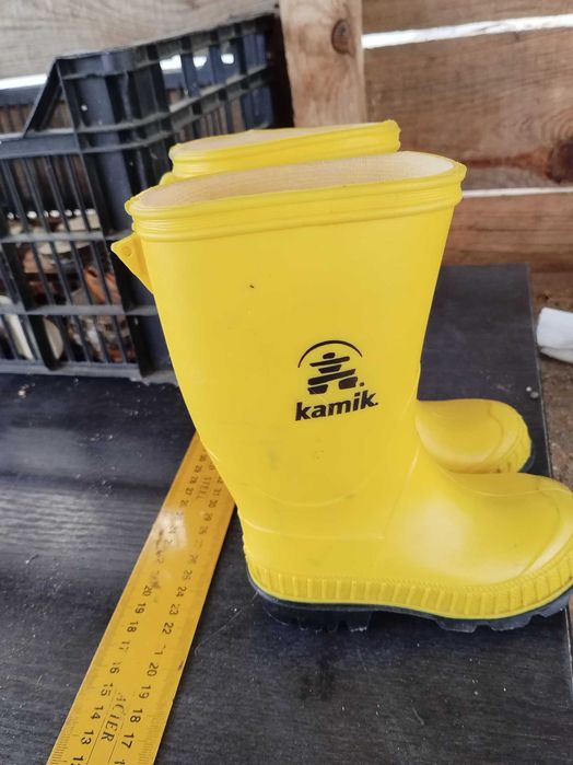 Висококачествени гумени ботушки за дете