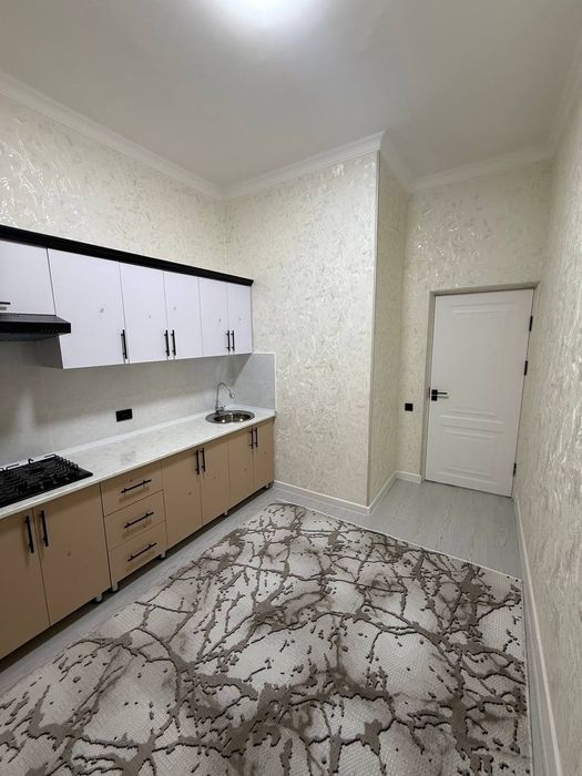 2 ҳонали 2 каватда жойлашган квартира сотилади. 4 каватли янги гиштлик