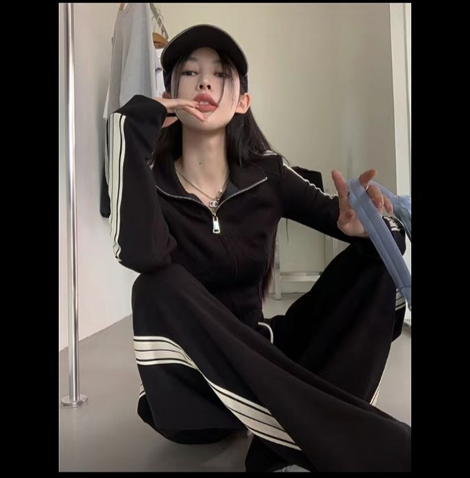 Спортивный костюм новый