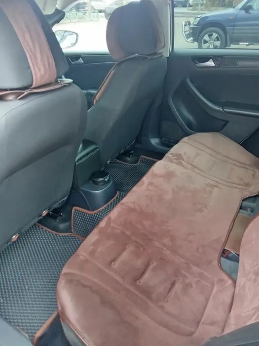 Продам авто чехлы