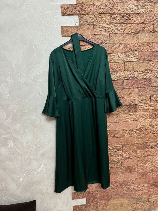 Изумрудное платье, 50размер