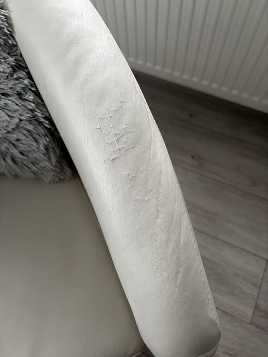 Fotoliu din piele ecologică – Mondo Convenienza (Italia)