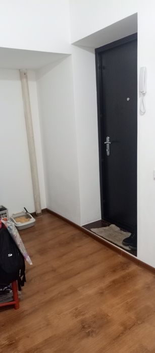 Продам 2 комнатную квартиру район ЖДВ