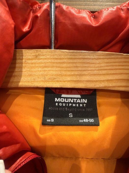 Jachetă de puf Mountain Equipment – bărbați, mărimea S – stare impecab