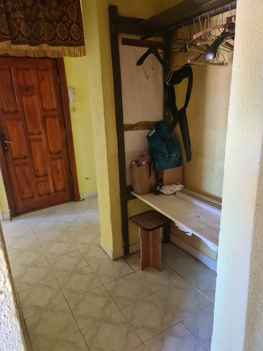 Vand apartament zona H-uri