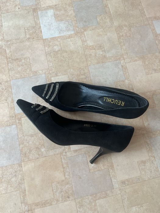 Новые замшевые туфли