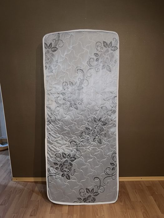 Продам матрас 80x190