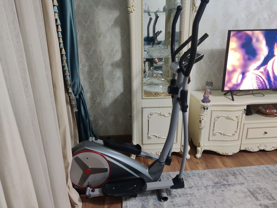 Эллиптический тренажёр