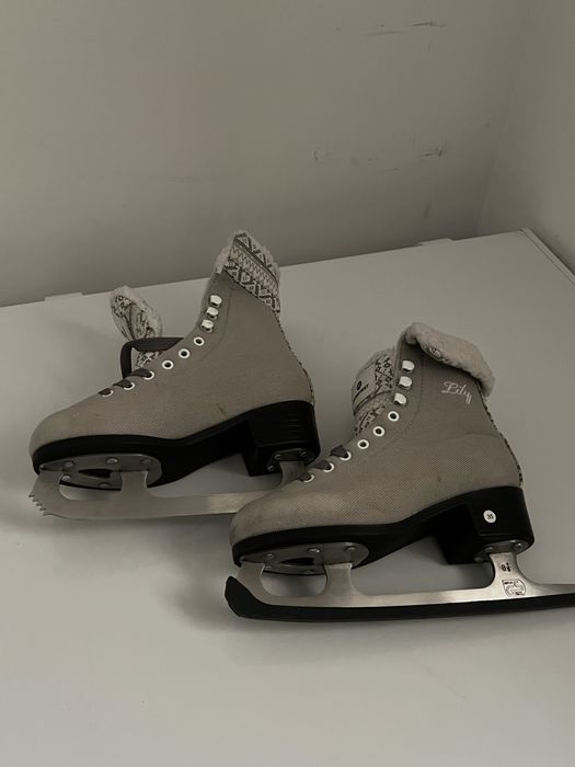 Фигурные коньки б/у