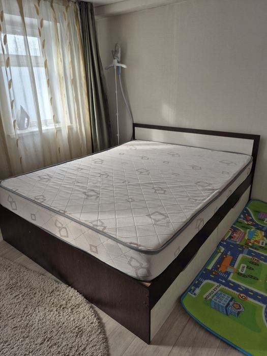 Продам двухспальную кровать Б/у