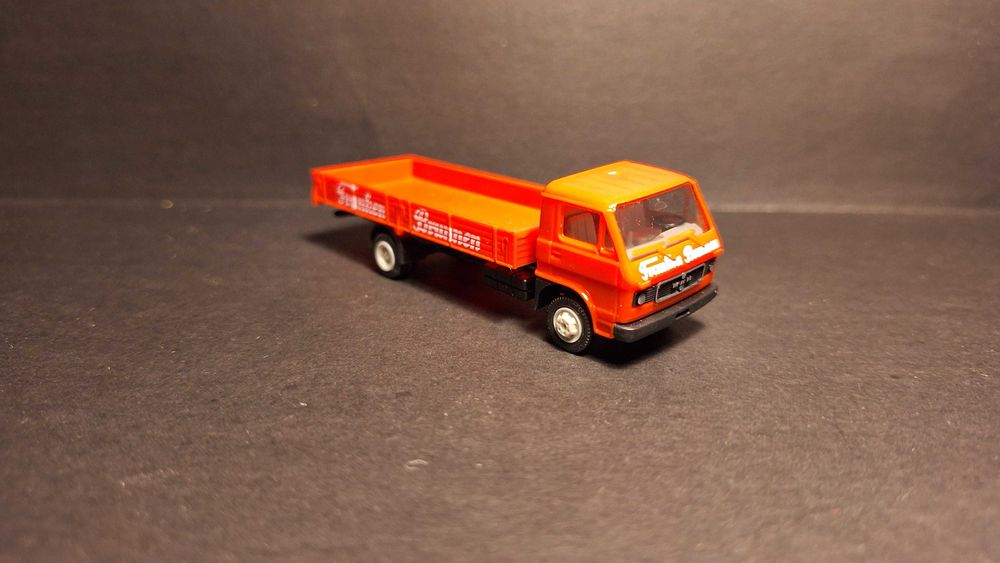 Камиончетa модели 1/87