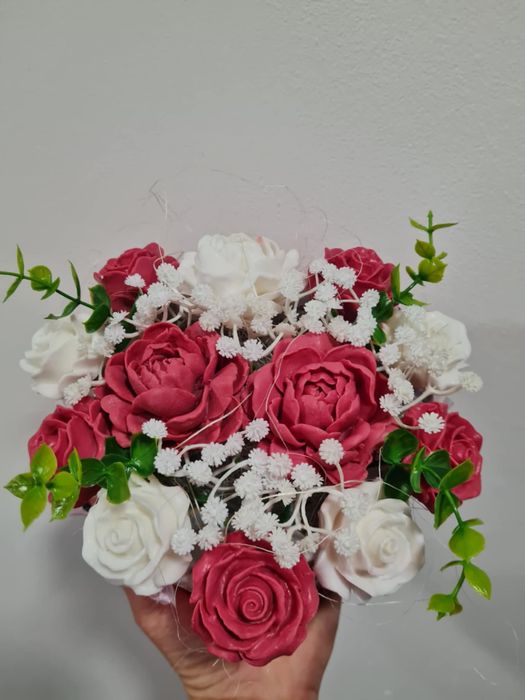 Букет от ароматни сапунени цветя