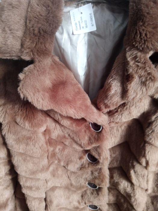 Продам шубу женскую