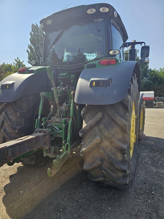 Tractor John Deere 6215R