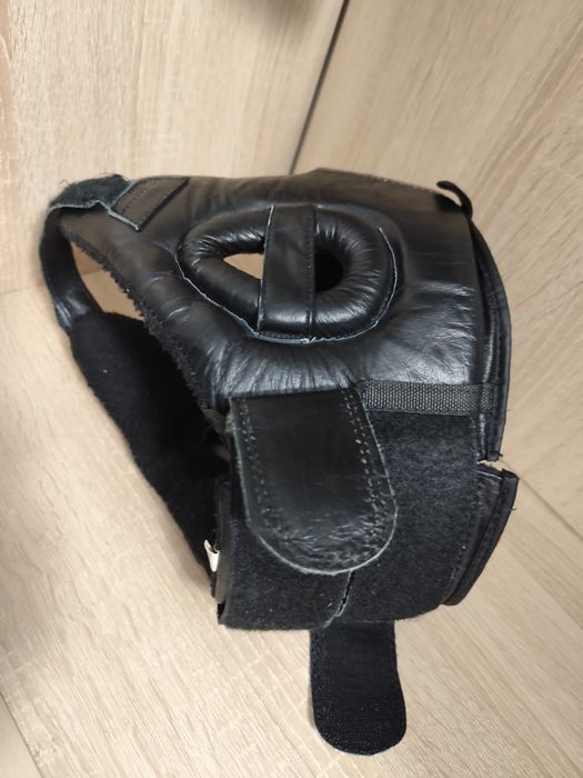 Продам шлем для единоборств