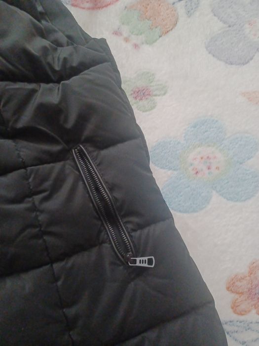 Vesta matlasata neagra