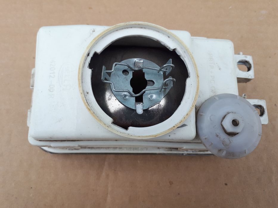 Туманка на Пассат В4.