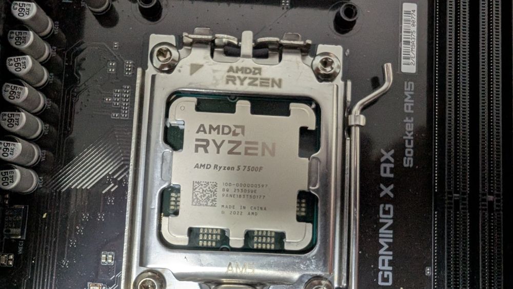 Ryzen 5 7500f + b650m