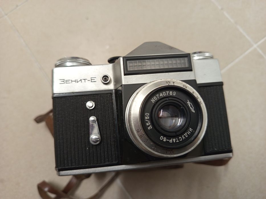 Добър ден, продавам фотоапарат Зенит
